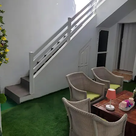 La Casa De Tina * Playa de San Juan